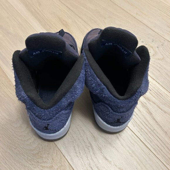 Nike Air Jordan Retro- Size 4 Boys - Picture 3 of 5